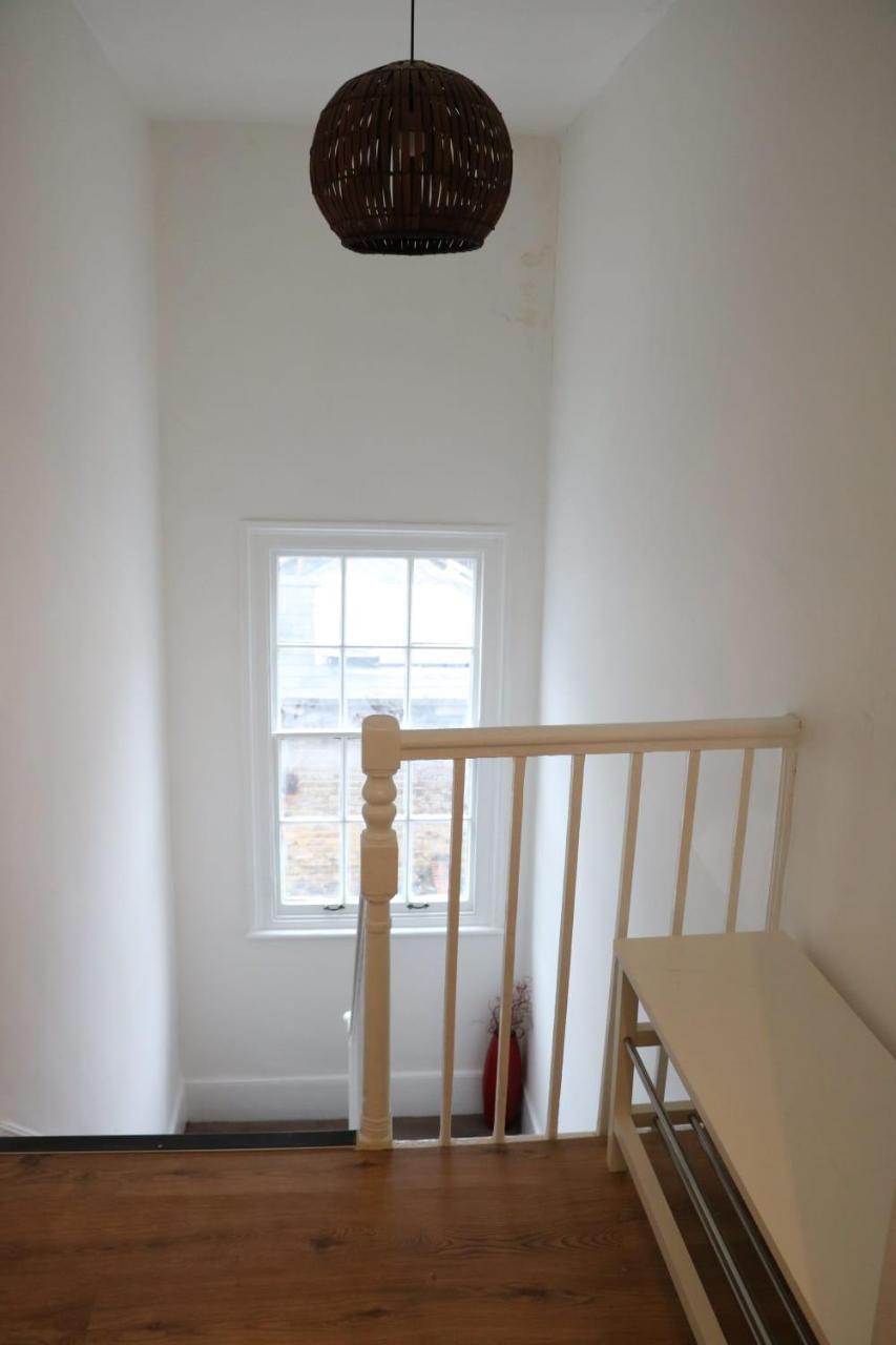 Victoria Style Flat Near Victoria Station Apartment London Exterior photo